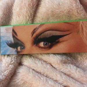 Kat von d divine palette